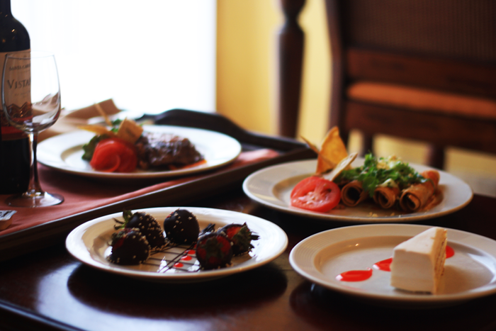 room-service-700-px