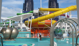 NCL Epic pool deck