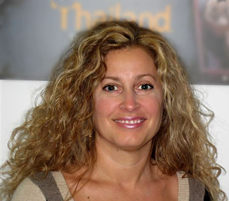 diana pongetti a travel agent with tripcentral at limeridge mall in hamilton ontario