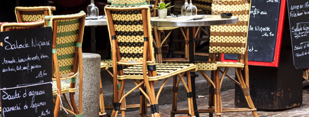 Cafe at rue Mouffetard in Paris