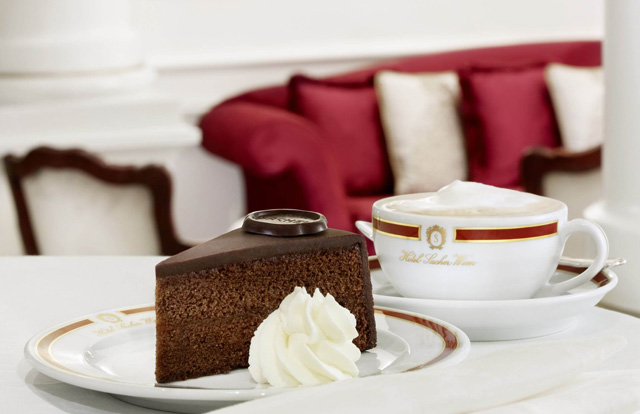 photo of chocolate torte at restaurant on chocolate tour in Vienna